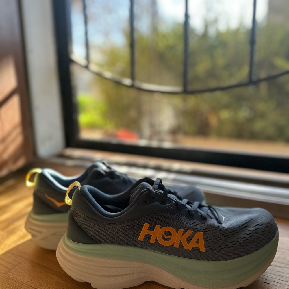 HOKA Bondi 6, men’s size 10 D